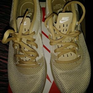 Womens Nike shoes